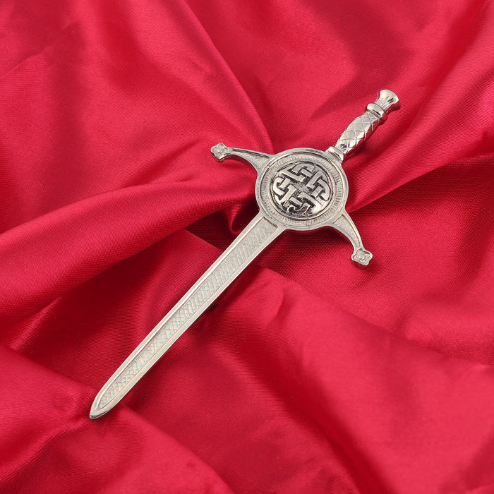 Interlace Kilt Pin